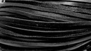 Шнур кожаный плоский черный 3 мм